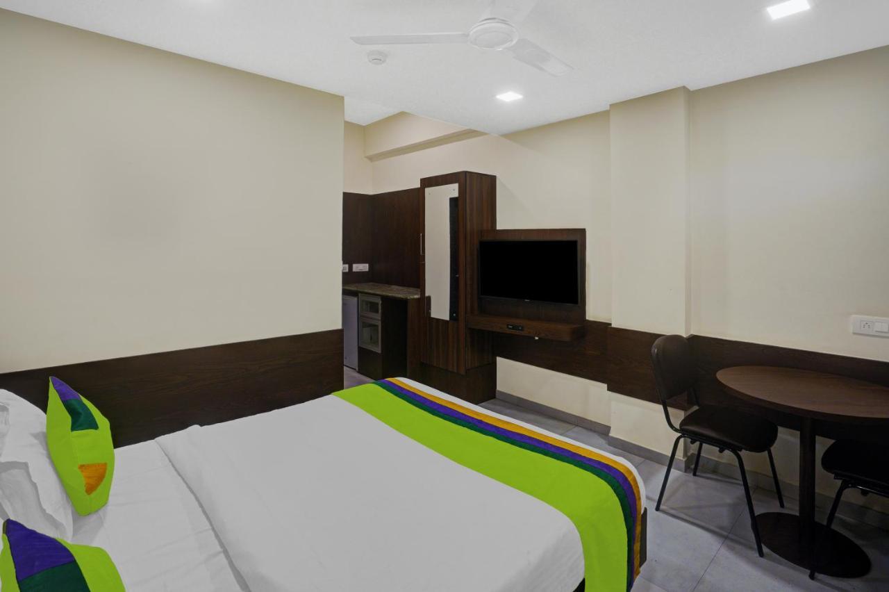 Greenotel Rooms Hazira, Surate Extérieur photo