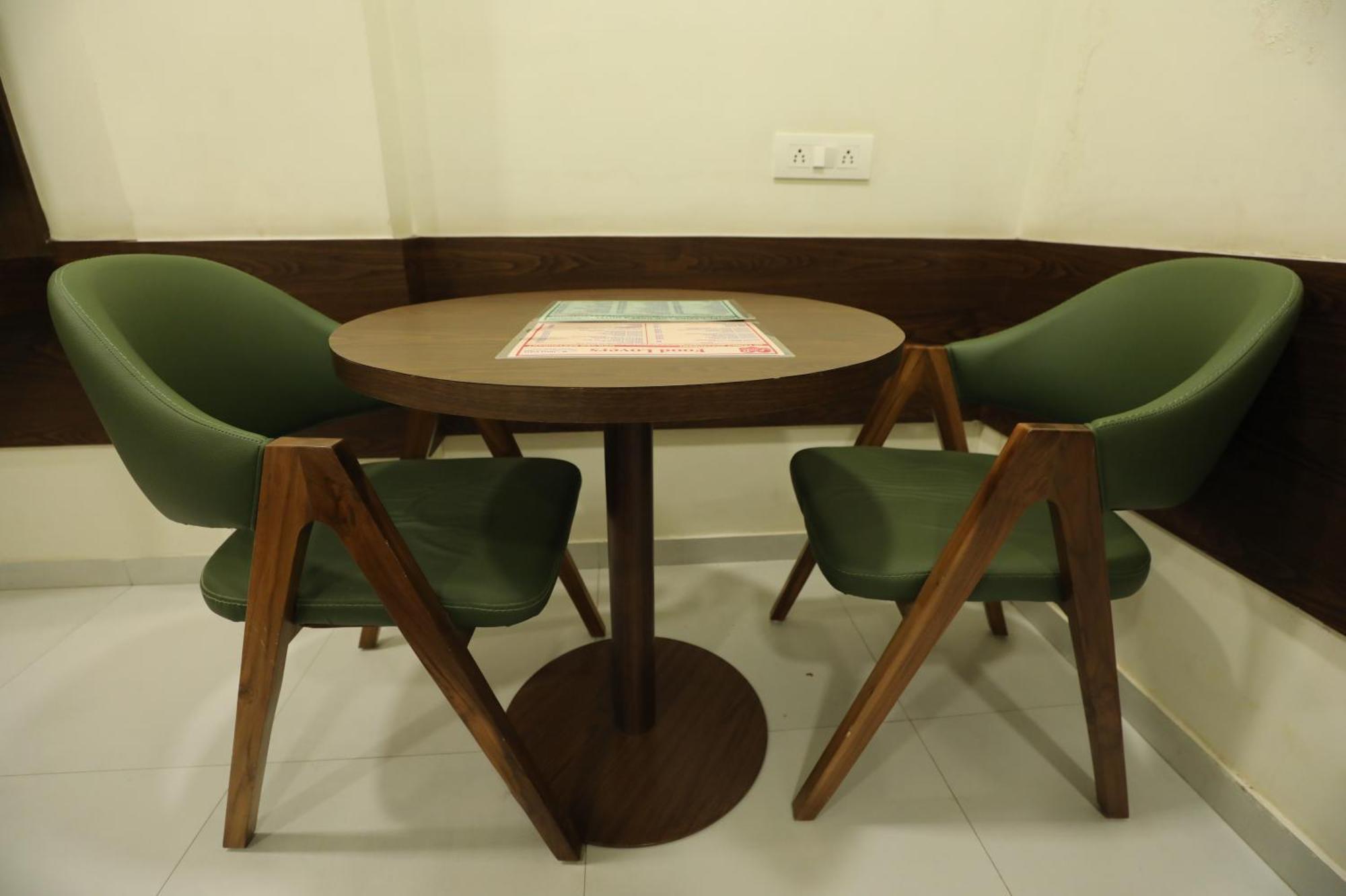 Greenotel Rooms Hazira, Surate Extérieur photo