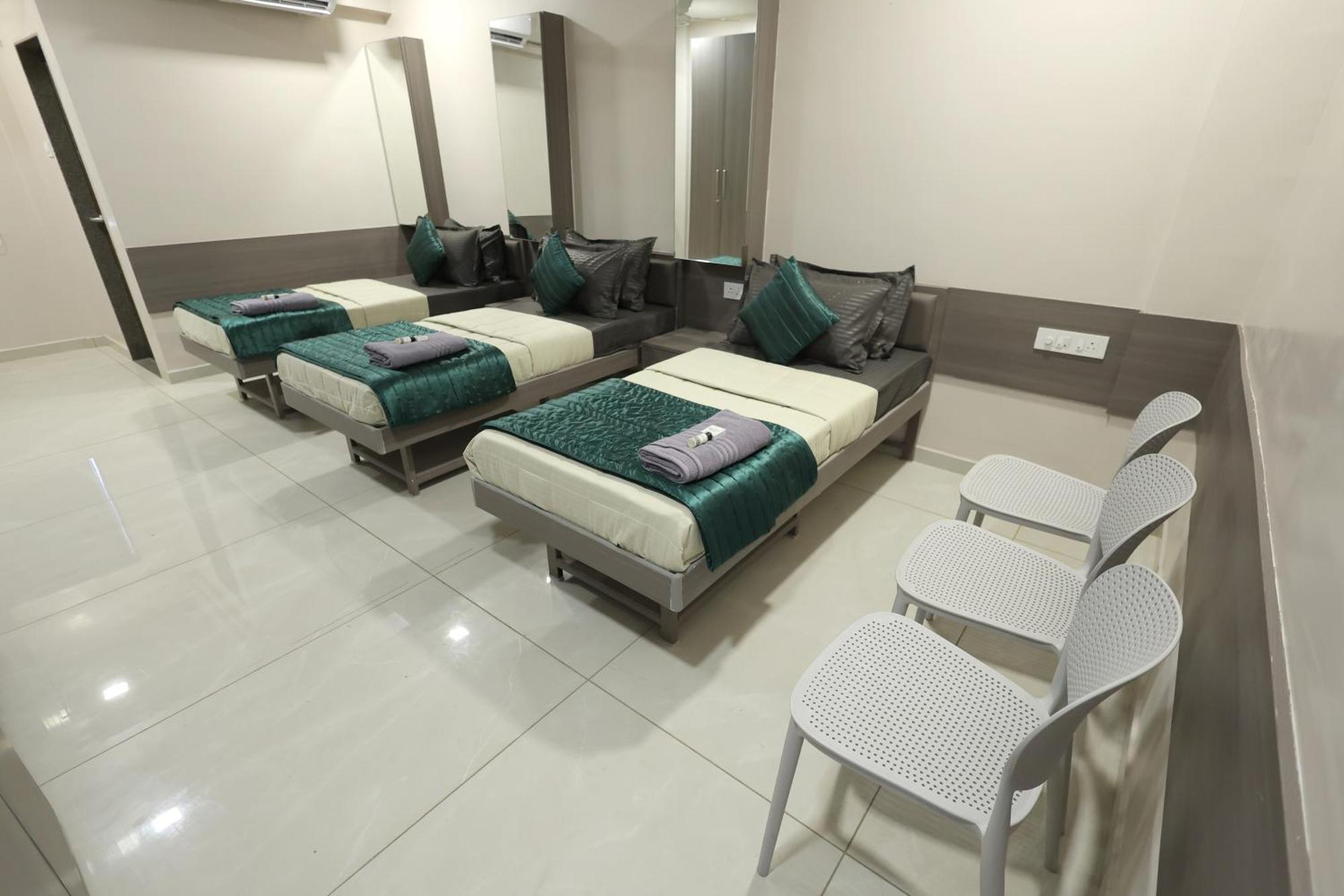 Greenotel Rooms Hazira, Surate Extérieur photo