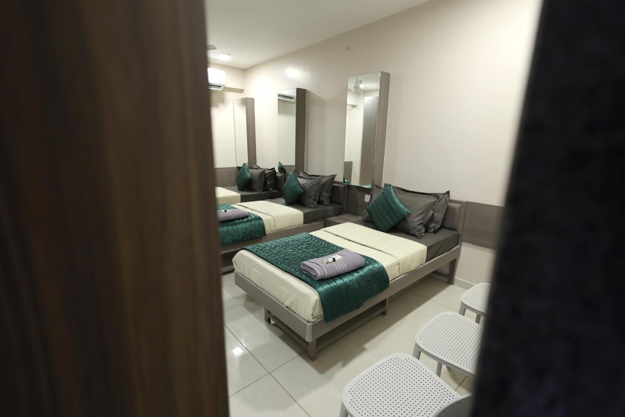 Greenotel Rooms Hazira, Surate Extérieur photo